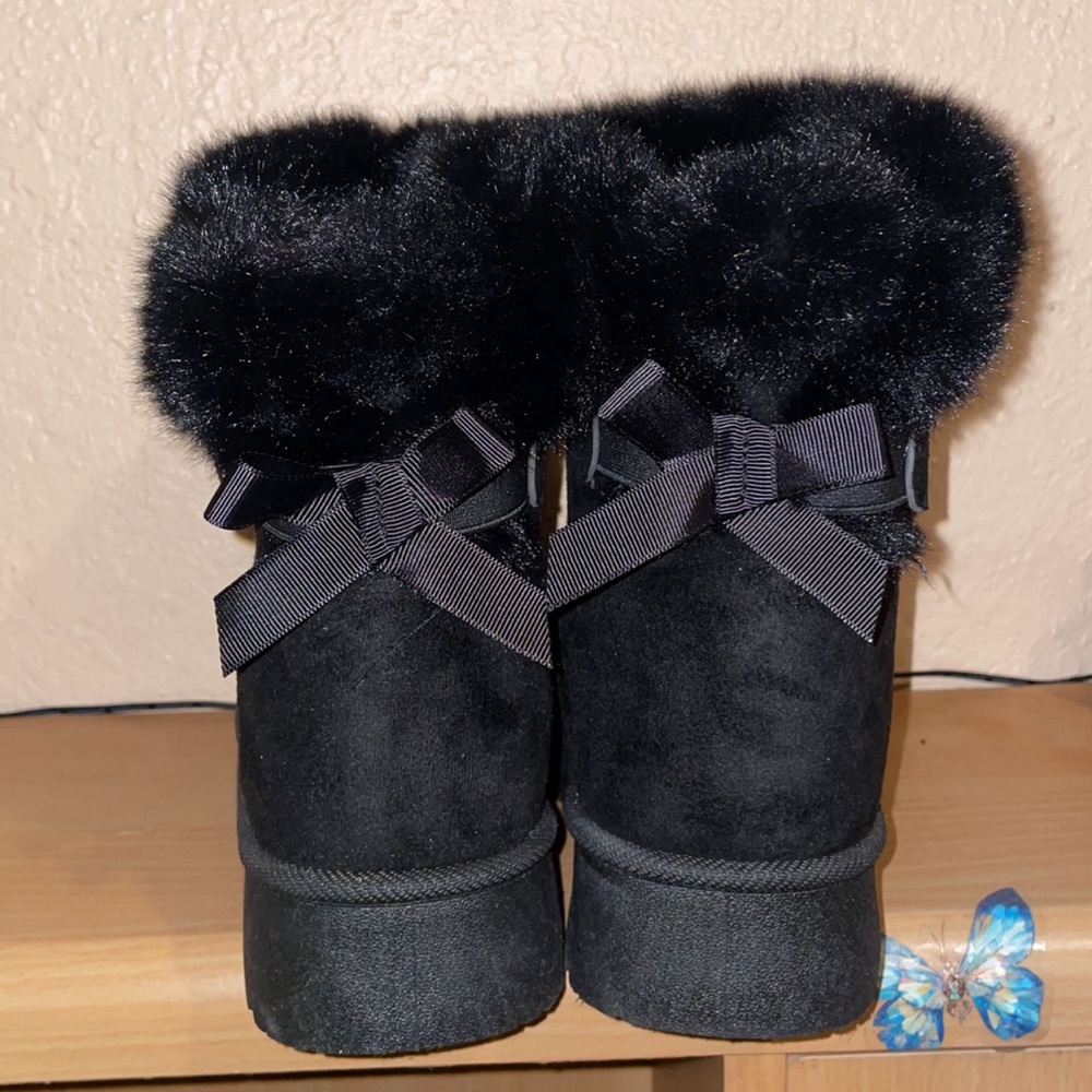 Fuzzy Boots. - Picture 4 of 4